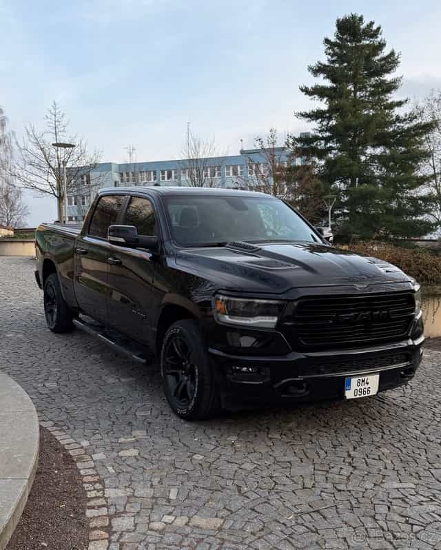 DODGE RAM 1500 SPORT 2020