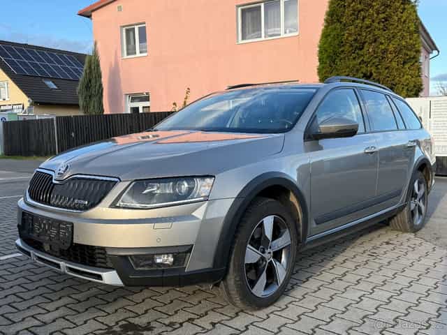 SKODA OCTAVIA SCOUT 2016 4X4 1.8 TSI DSG WEBASTO TOP VYBAVA