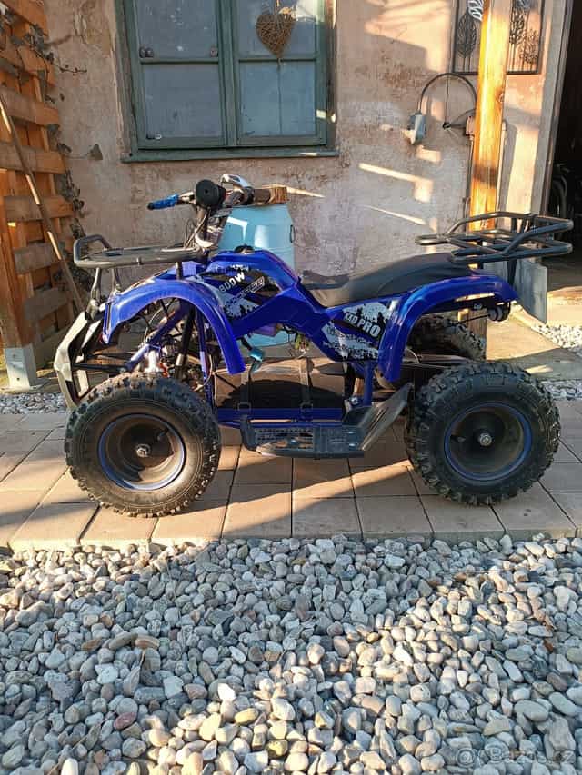 Elektrická čtyřkolka