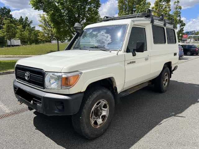 Toyota Landcruiser HZJ 78 - 4.2D, ARB kompresor, uzávěrky