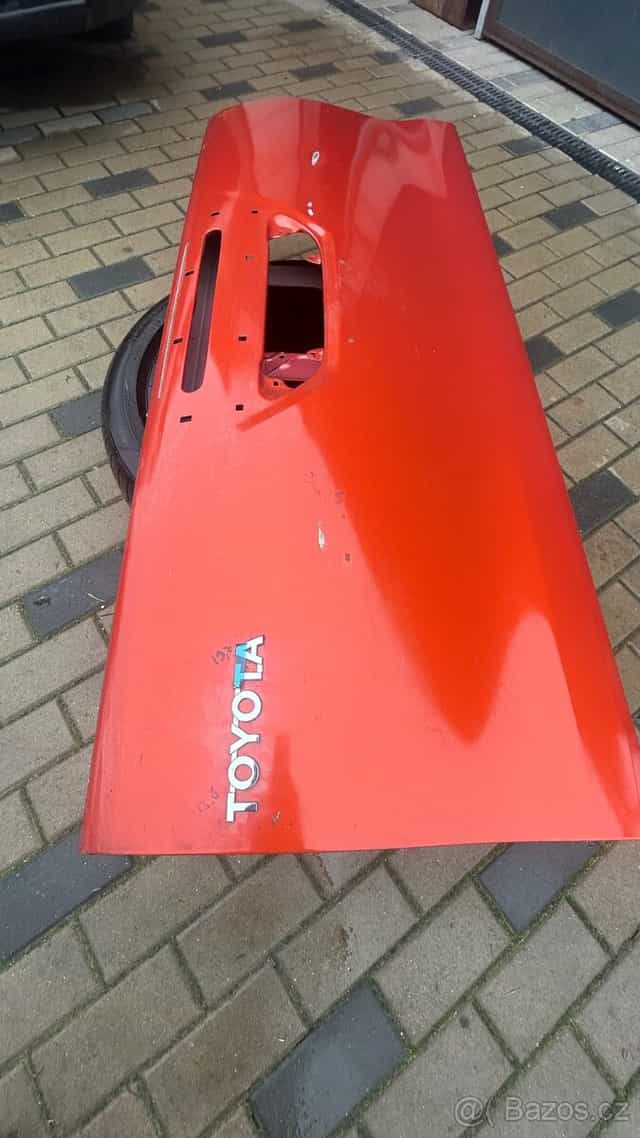 Výklopné vrata korby Hilux 2014 nahoru