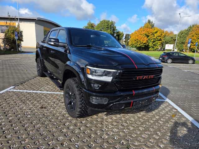 DODGE RAM 5.7 HEMI E-TORQUE FULL OPCJA PANORAMA FULL LED