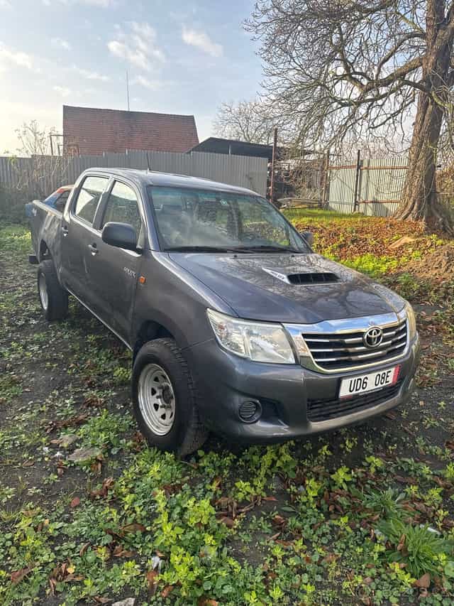 Toyota Hilux , pojizdna