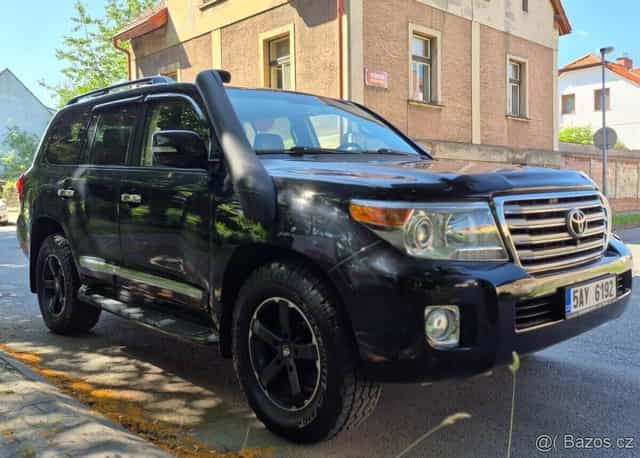 Toyota Land Cruiser 4x4 (Model VDJ200L)