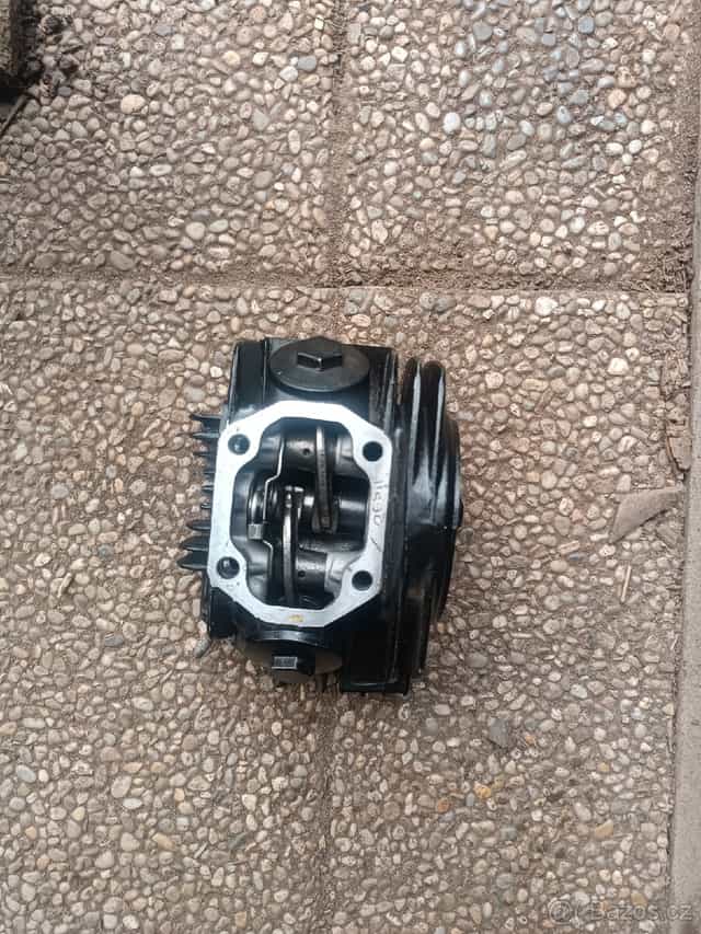 hlava motoru pitbike 125