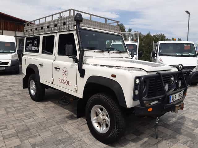 Land Rover Defender 110 TD5, 9míst, naviják, ČR, tažné 3,5t