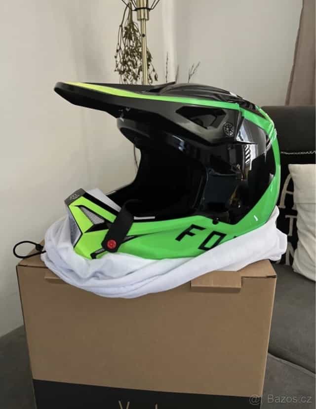 Helma na moto FOX V1