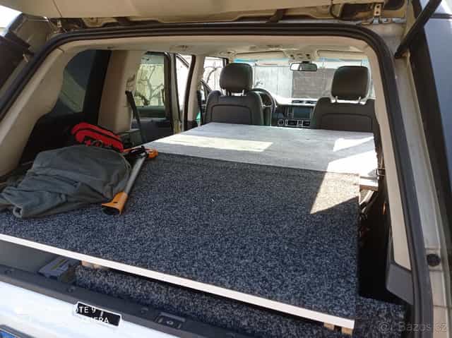 Range Rover L322 spací vestavba