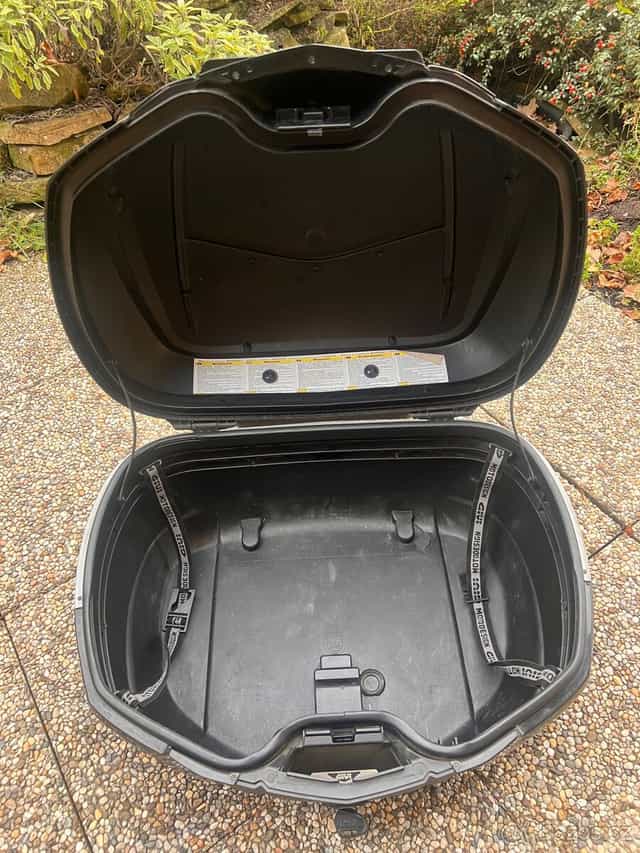 Bmw F 800 GS Kufr givi v47 + nosič