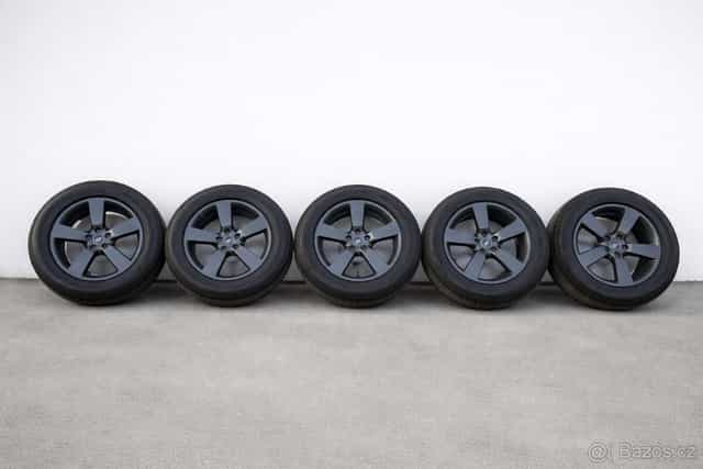 5x Alu kola vč pneu na Land Rover Defender R20