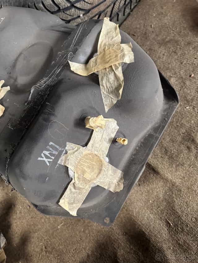 Toyota land cruiser j7 nová nádrž