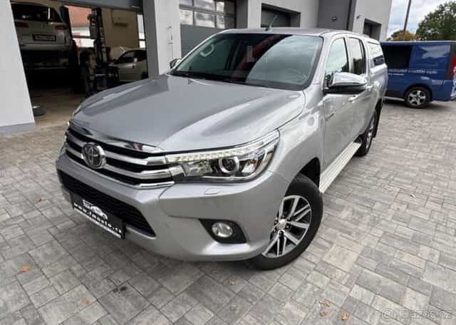 Toyota Hilux 2.4 D-4D nafta automat 110 kw
