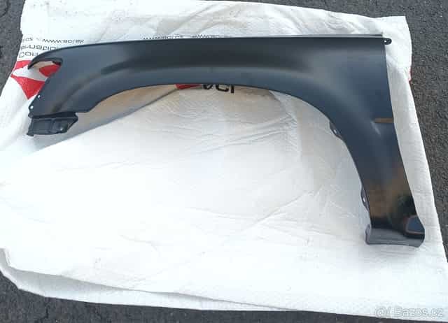 Blatník levý a pravý Toyota 4runner hilux