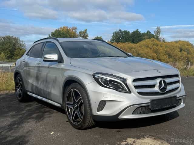 Mercedes-Benz GLA 200 d 4MATIC