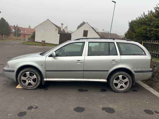 Škoda Octavia 1.9 TDI 4x4 66 kw facelift rok 2000