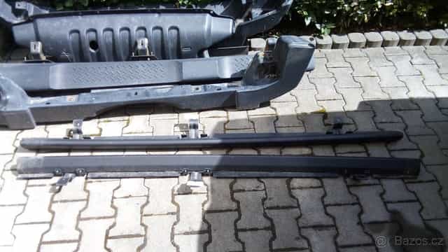 Pevnostní práhy na offroad Jeep Wrangler JKU Rubicon