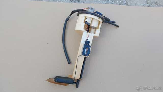 Suzuki Jimny – Sací koš s palivoměrem