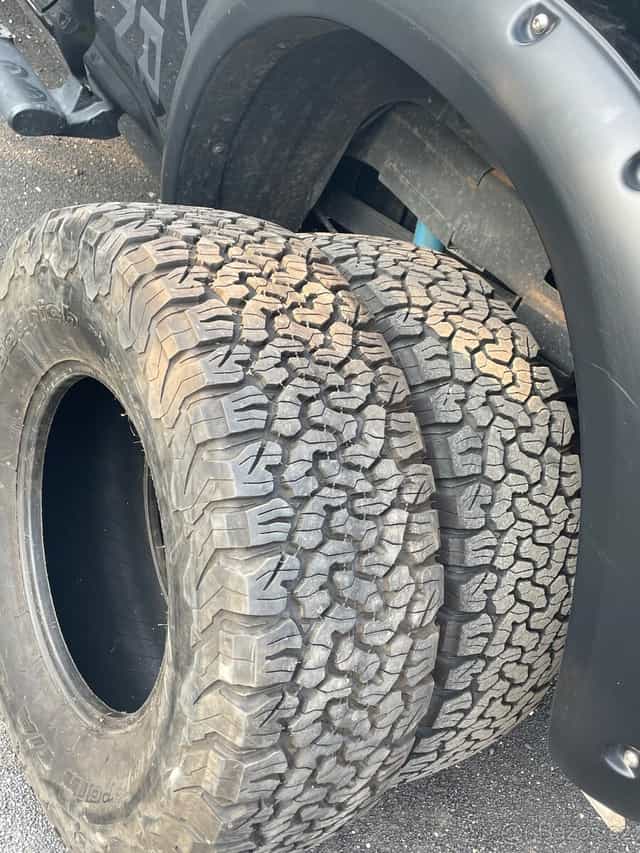 BF Goodrich All-Terrain ko2 285/70 r17