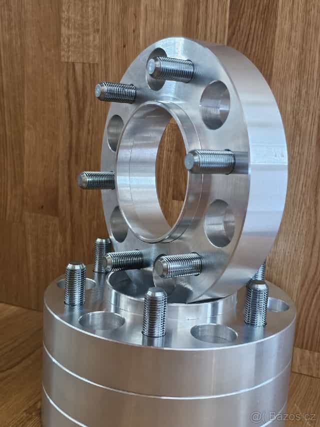 Rozšiřovací podložky 6x139,7 Toyota