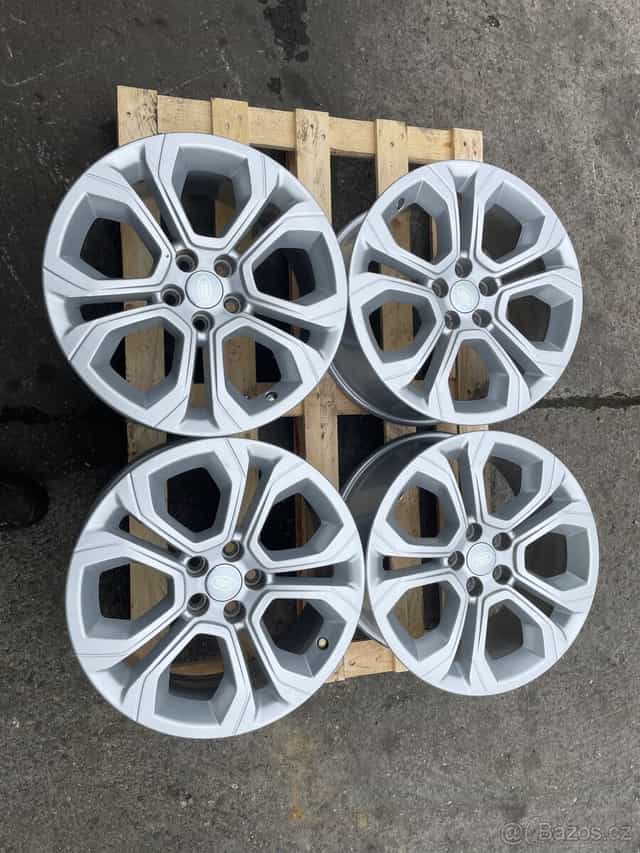Range Rover 5x108 + kolové matky