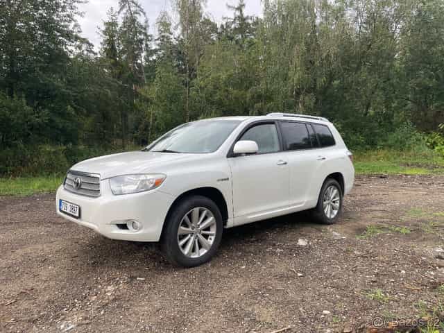 2009 Toyota Highlander Hybrid Limited.