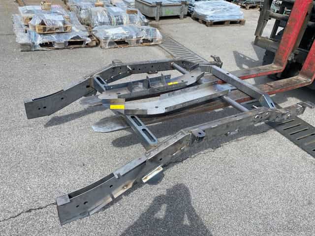 Rám - Rámy na Navara D22 / D40 / Hilux / L200