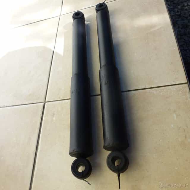 Suzuki Samurai zadní tlumiče pérování