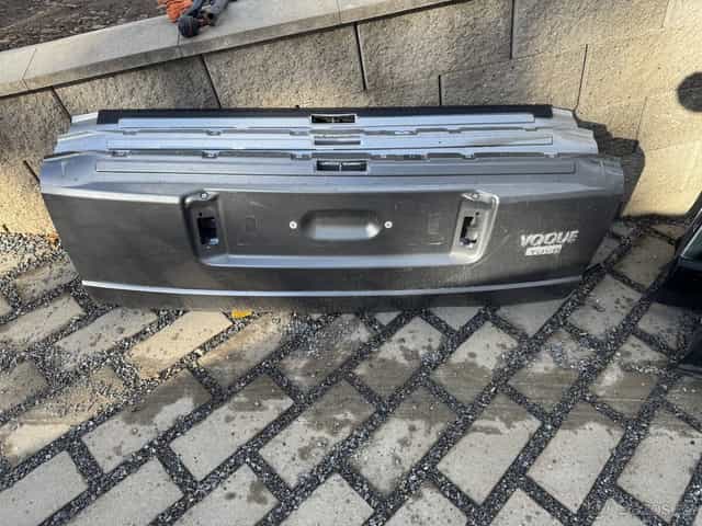 Range Rover L322 spodní zadní víko