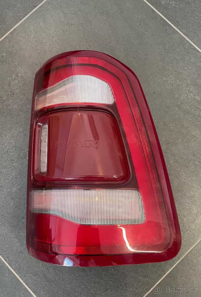 Pravé zadní světlo Dodge Ram 1500 RZLWBSSRH 2019+