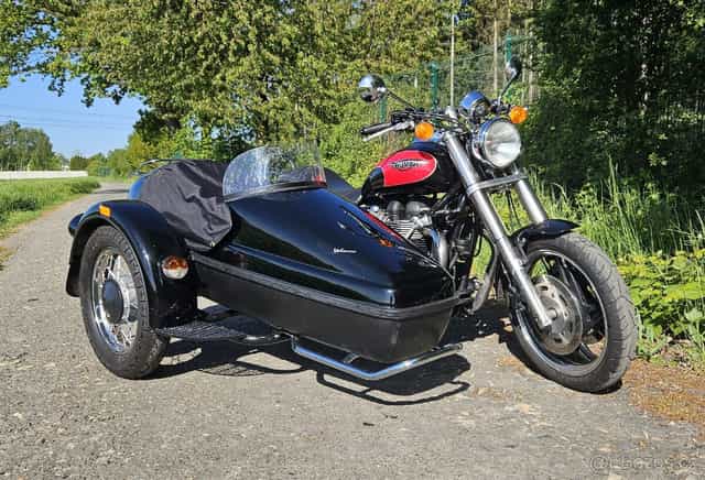 Triumph speedmaster sidecar