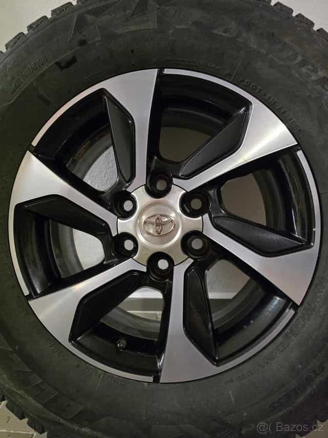 Originální alu kola Toyota Hilux R17 6x139,7