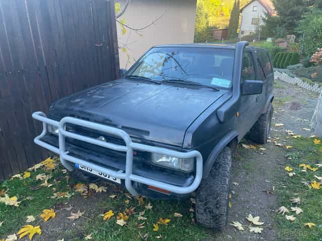 Nissan Terrano 1 Diesel 2,7 r.v.1991 4x4 pevný rám