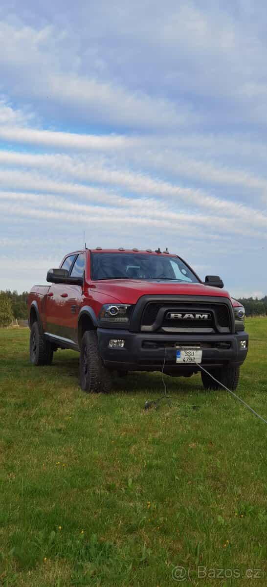 Prodám Dodge Ram Power Wagon 2500, závěsné zařízení na 4,5 t
