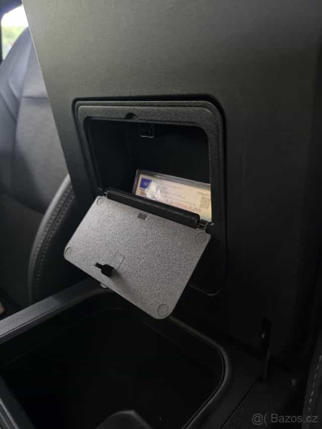 Toyota Land Cruiser 250 schránka do středové područky