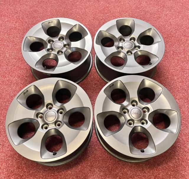 5x127 R18 originál alu Jeep - ET 44.45 - TOP STAV