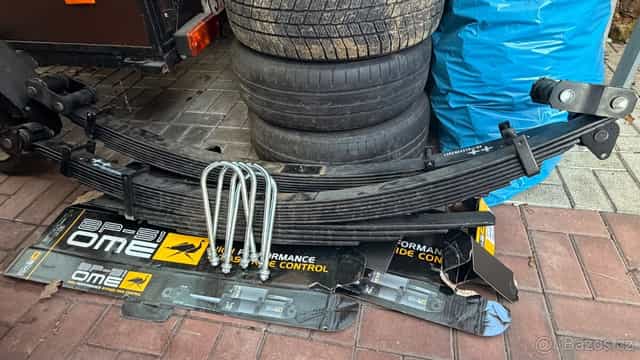 Toyota Land Cruiser 79 DC