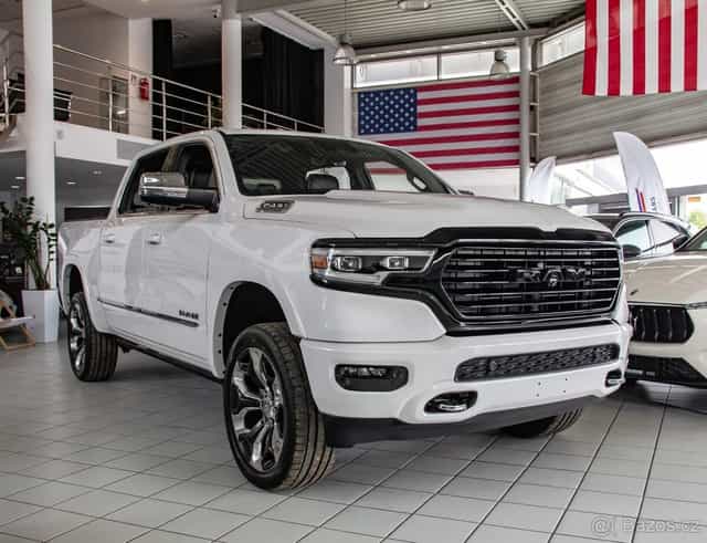 RAM 1500 Crew Cab Limited