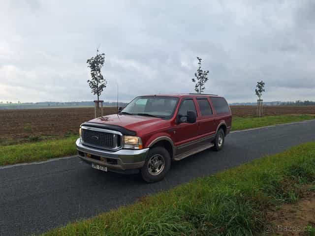 Ford excursion V10