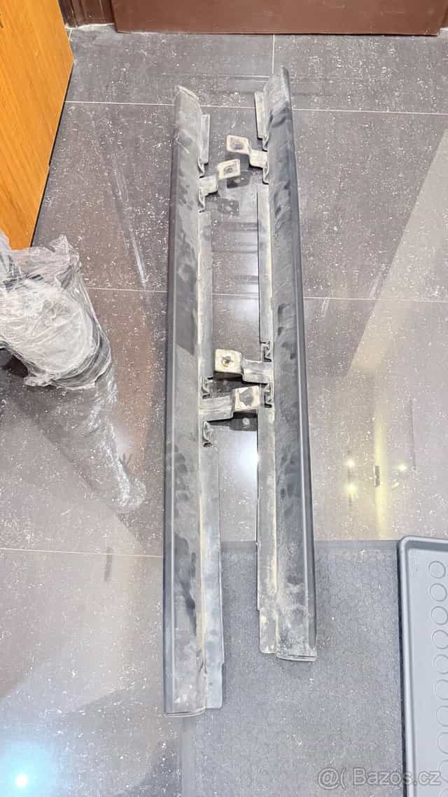 Originální prahy (rock sliders) Jeep Wrangler Rubicon 2d 201