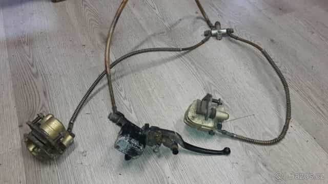 Přední kapalinová brzda 250ccm