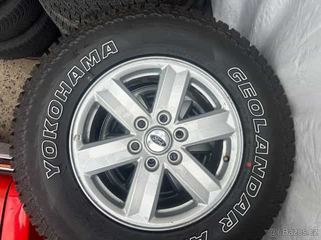 Komplet sada alu + pneu Ford f-150 6x135 R17 pneu 265 70 17