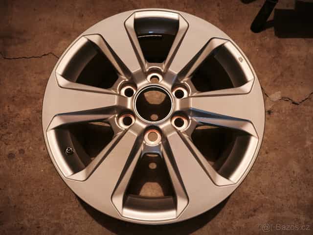 Toyota Land Cruiser J250 - orig. 18" alu disky + snímače