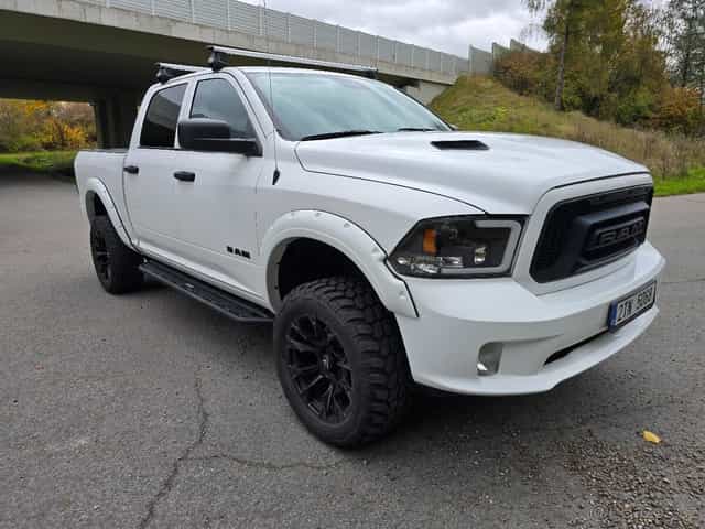 Dodge Ram 1500 4X4 5.7 Hemi - LPG, DPH,  r. 11/ 2019