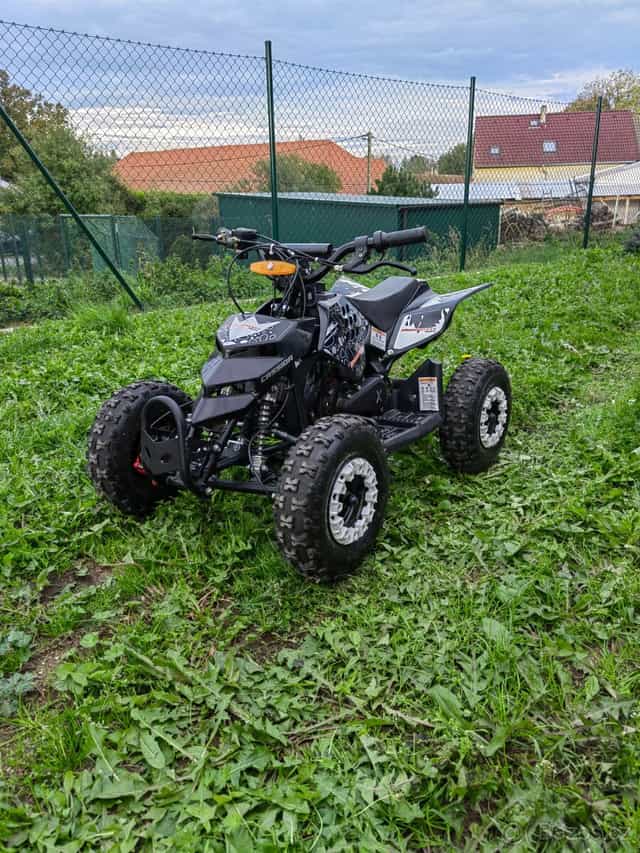 Prodám dětskou čtyřkolku