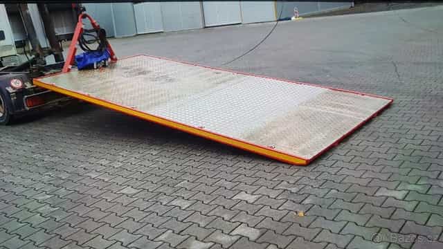 Nosič kontejneru plato