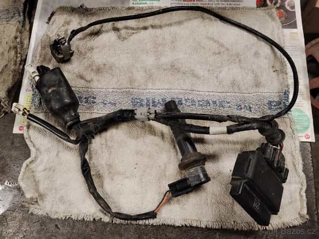 Prodám elektroinstalaci Yamaha YZF250