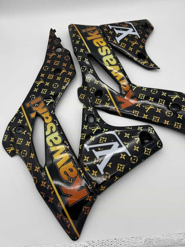 Kawasaki KXF 250 2013-2016 - nová sada plastů