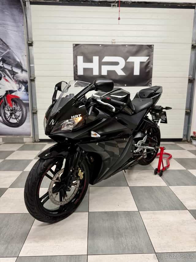 Yamaha YZF-R125 2010 32000KM TOP STAV ZÁRUKA