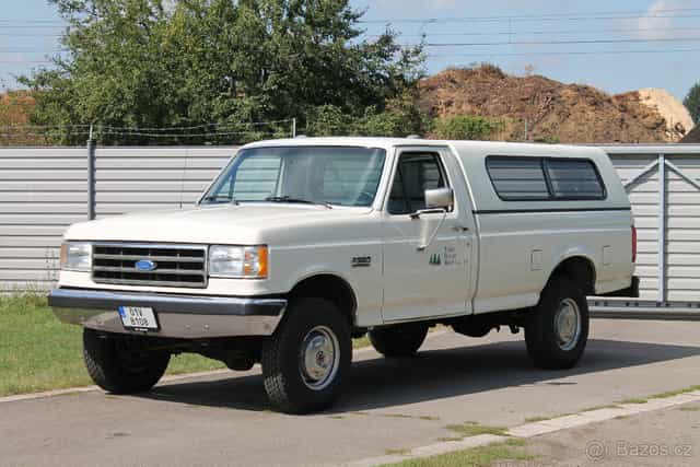 1990 Ford F250 4WD 302 V8, velmi pěkný orig. stav, DPH
