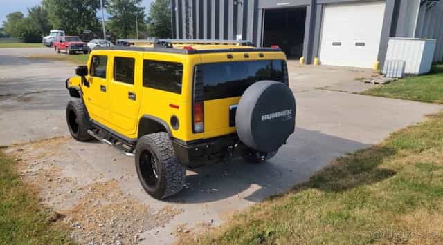 Hummer H2 sport utility 4D